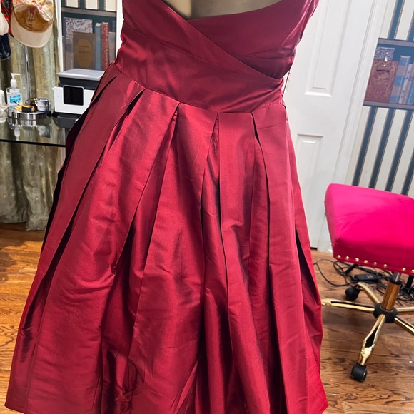 Kate Hill 100% Silk Evening Dress. - Picture 5 of 7